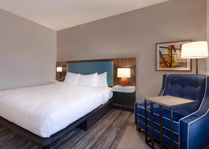 Hampton Chicago Hotel