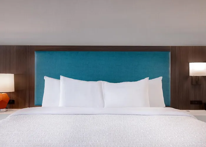 Hampton Chicago Hotel