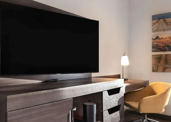 Hampton Chicago Hotel 3*